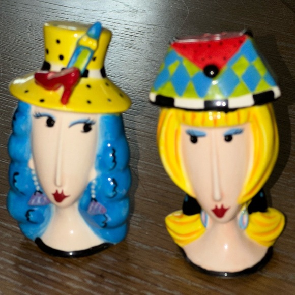 Dollymama’s collection Fashion Lady salt & pepper shakers by Joey Heiberg - Picture 1 of 11